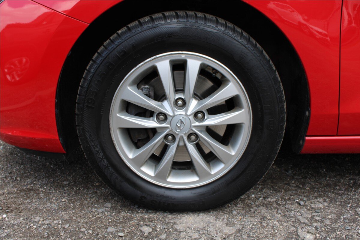 Hyundai i30 Kombi 998,0 88 kw