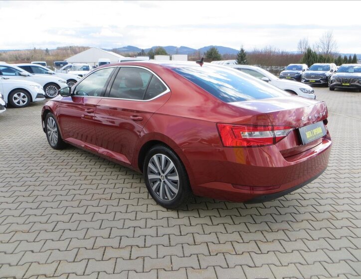 Škoda Superb Liftback 1,4 l 115 kw