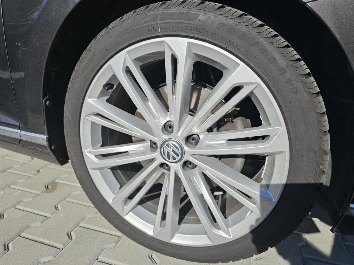 Volkswagen Passat Kombi 2,0 l 110 kw