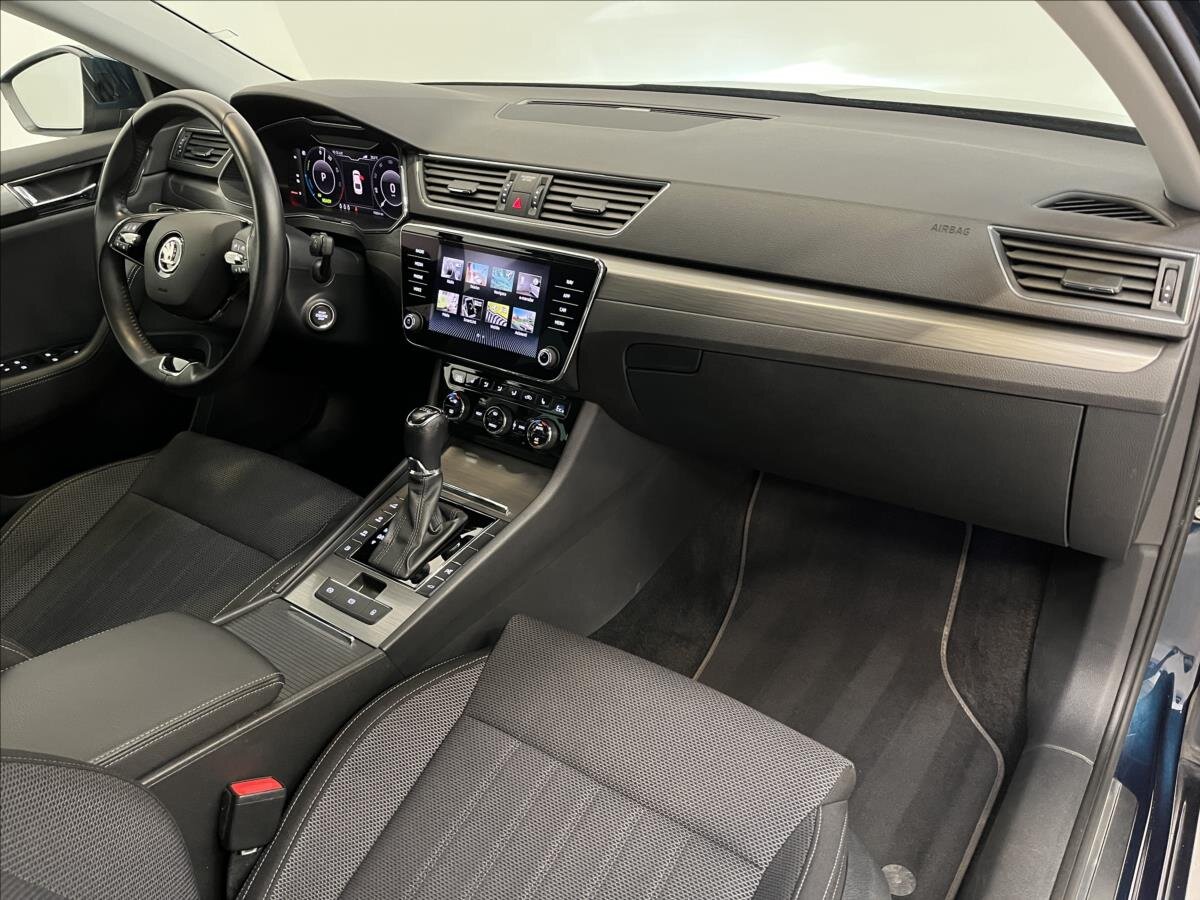 Škoda Superb Liftback 1,4 l 160 kw