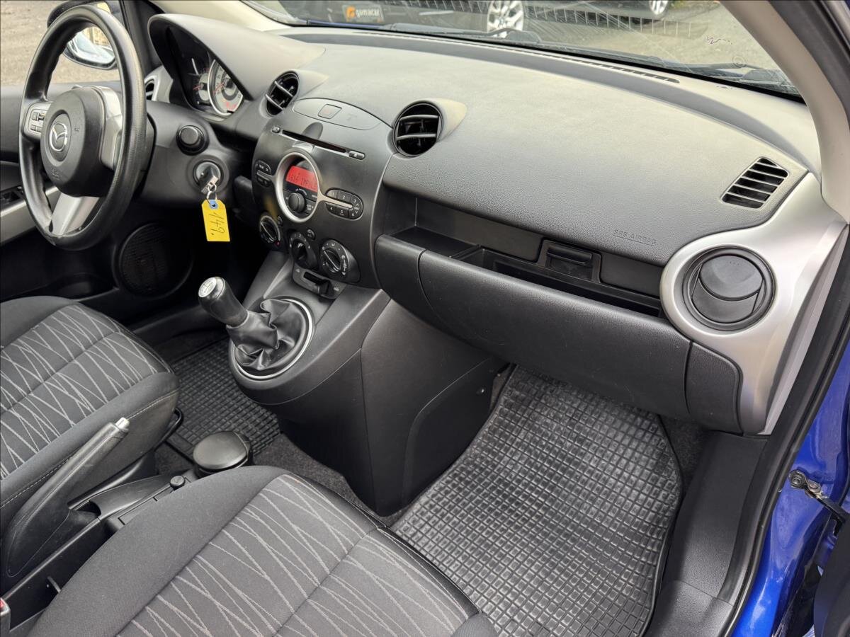 Mazda 2