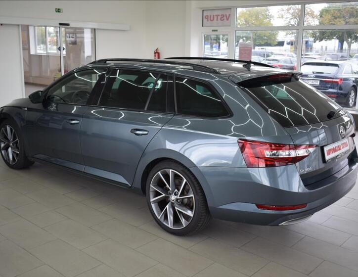 Škoda Superb 8