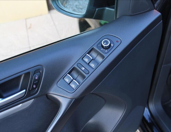 Volkswagen Tiguan SUV 1,4 l 90 kw