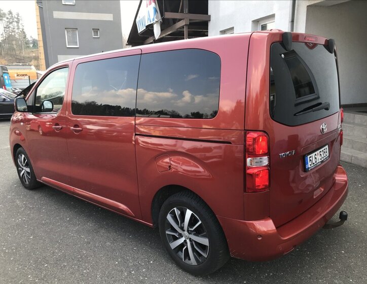 Toyota ProAce Kombi 2,0 l 110 kw