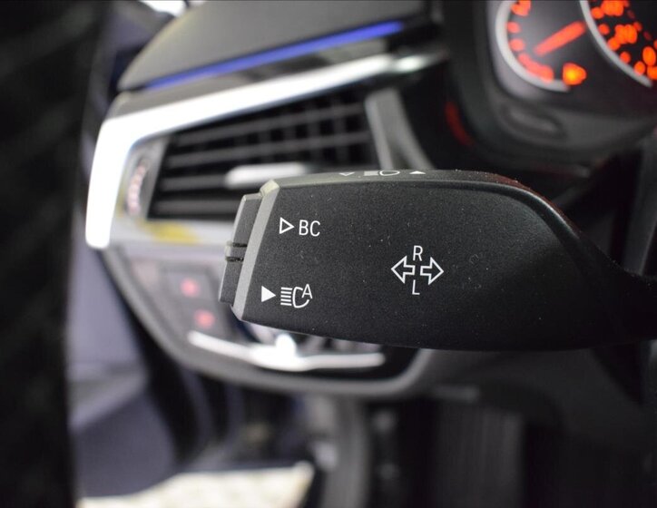 BMW Řada 5 Sedan / Limuzína 3,0 l 195 kw