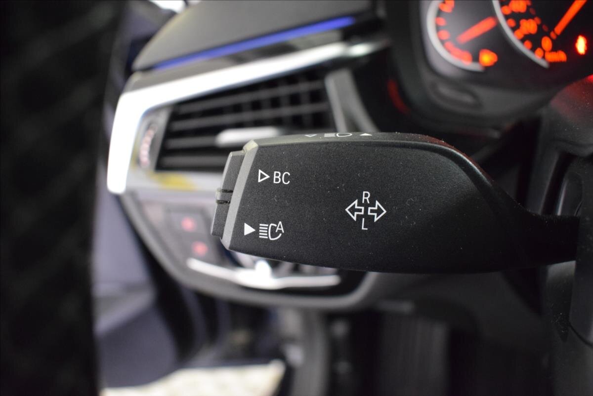 BMW Řada 5 Sedan / Limuzína 3,0 l 195 kw