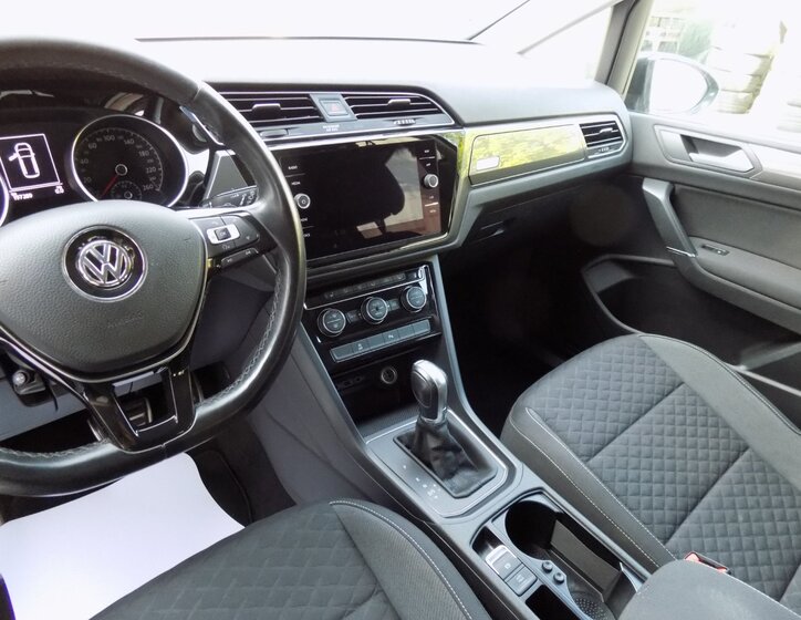 Volkswagen Touran 26