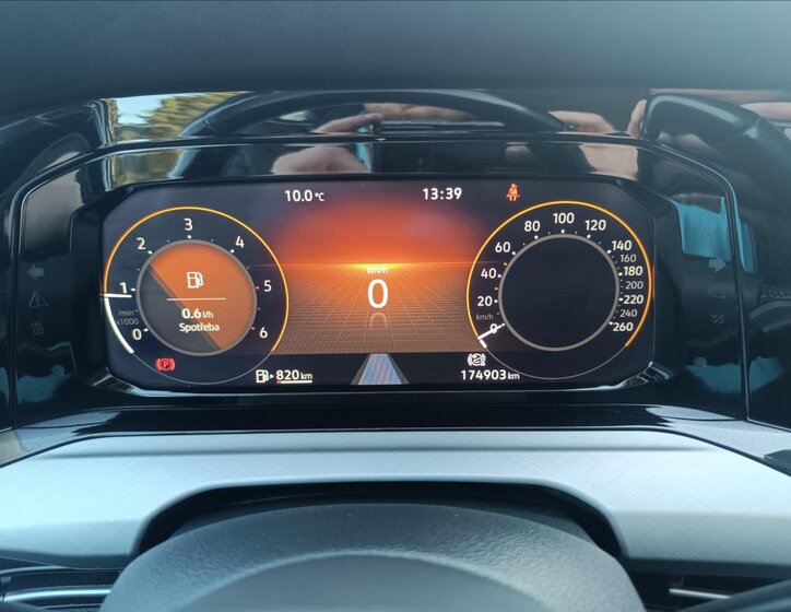 Volkswagen Golf Kombi 2,0 l 85 kw