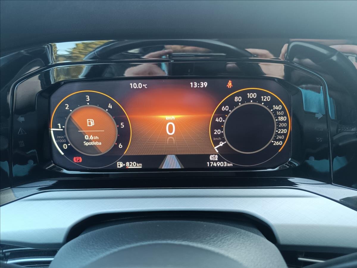 Volkswagen Golf Kombi 2,0 l 85 kw