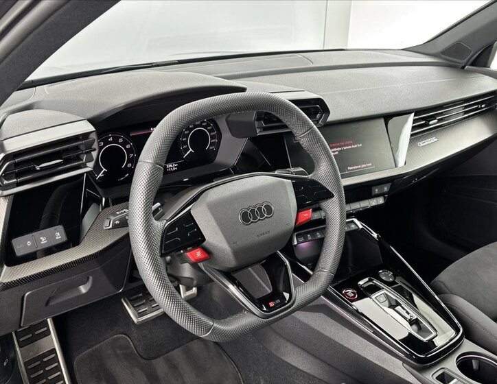 Audi RS 3 Sedan / Limuzína 2,5 l 294 kw