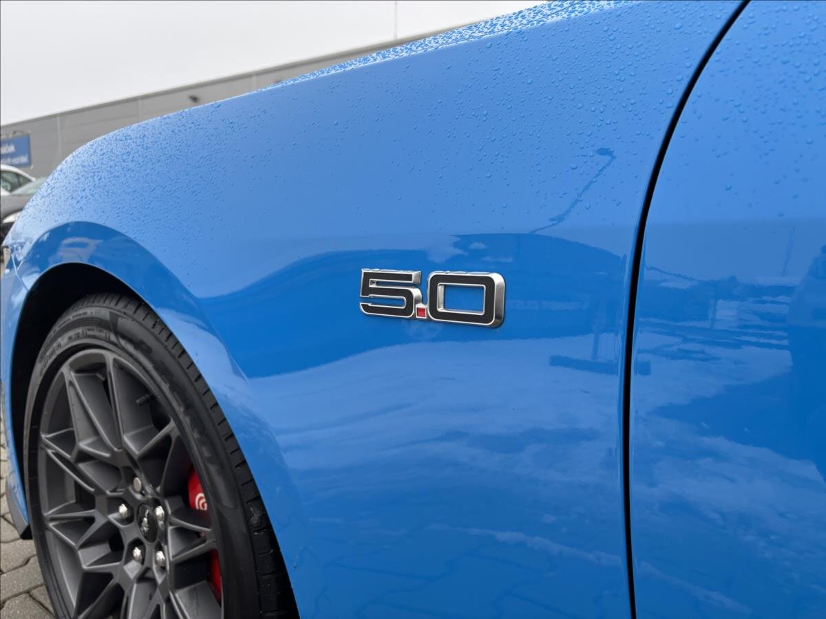 Ford Mustang Kupé 5,0 l 328 kw