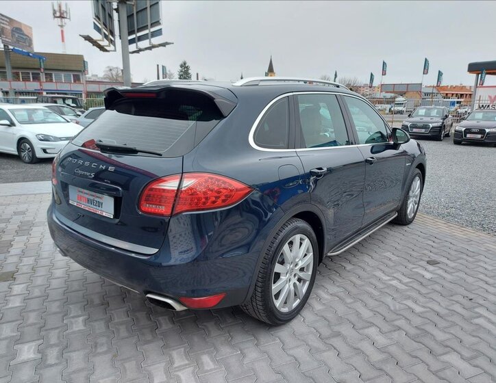 Porsche Cayenne SUV / Terénní 3,0 l 245 kw