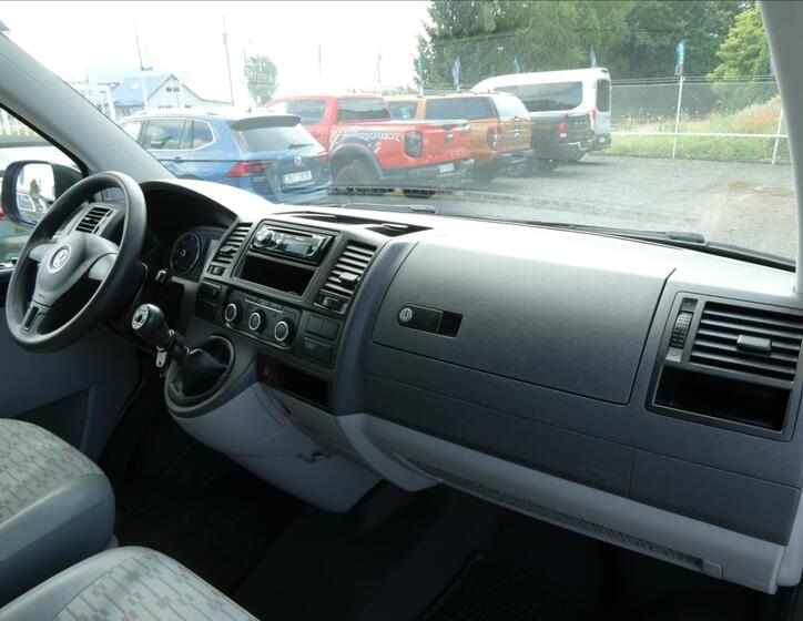 Volkswagen Transporter 17