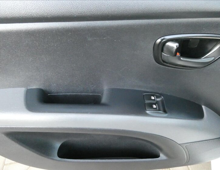 Hyundai i10 Hatchback 1,1 l 51 kw