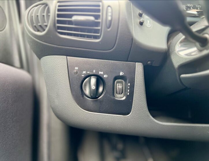 Mercedes-Benz Vaneo 33