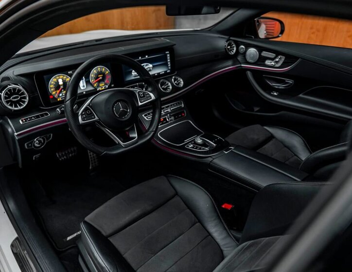 Mercedes-Benz Třídy E 16