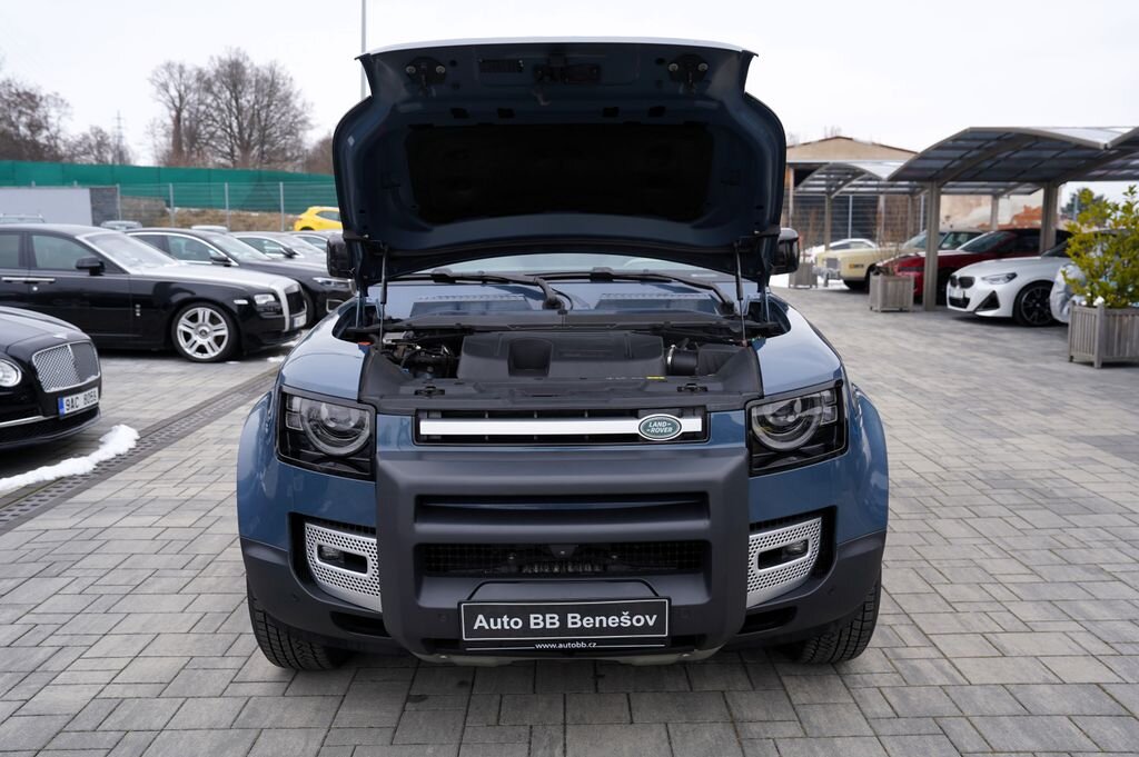 Land Rover Defender SUV 3,0 l 294 kw