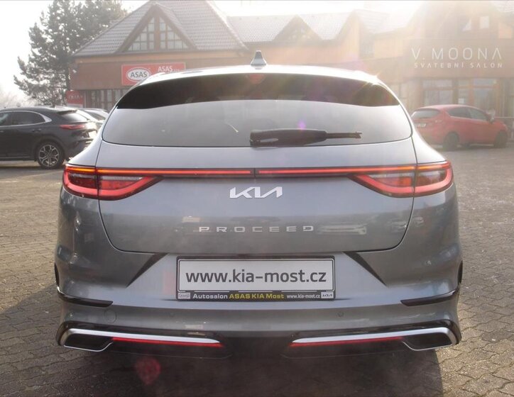KIA ProCeed Kombi 1,5 l 103 kw