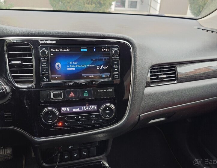 Mitsubishi Outlander 14