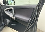 Toyota RAV4 SUV / Terénní 2,2 l 100 kw