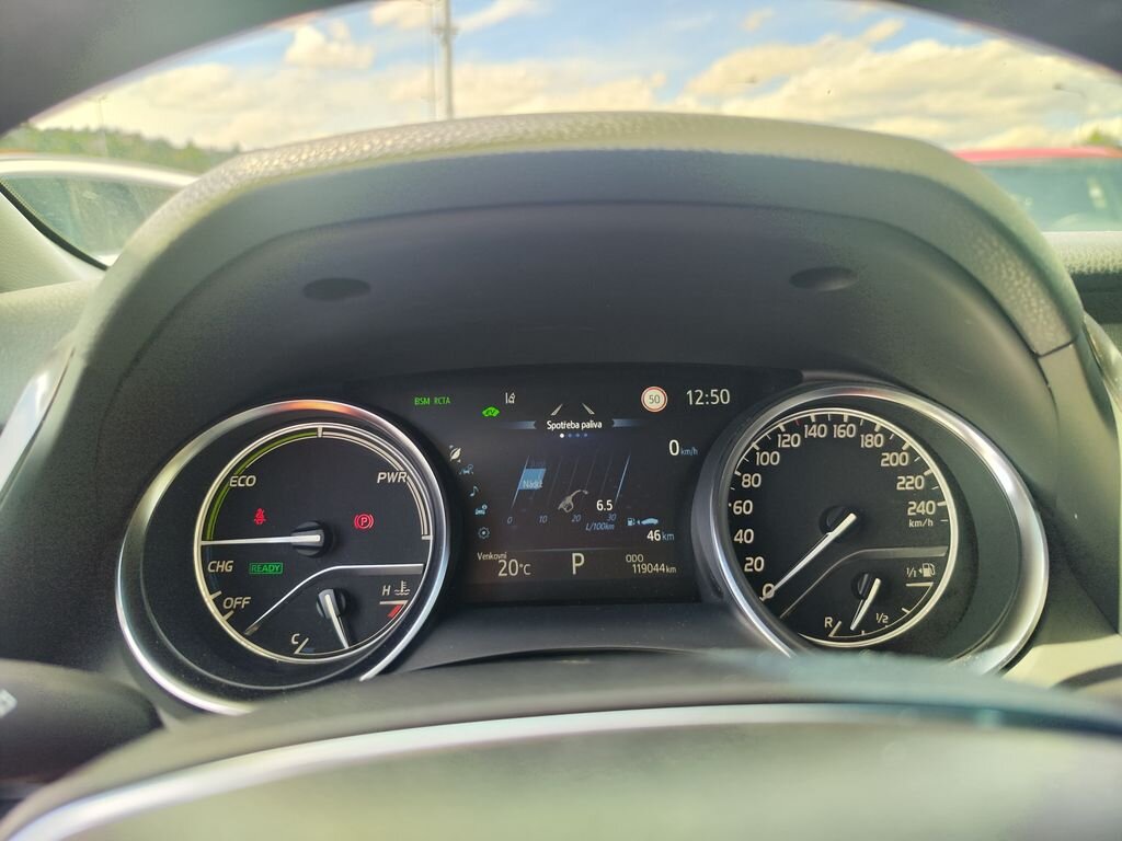 Toyota Camry Sedan / Limuzína 2,5 l 160 kw