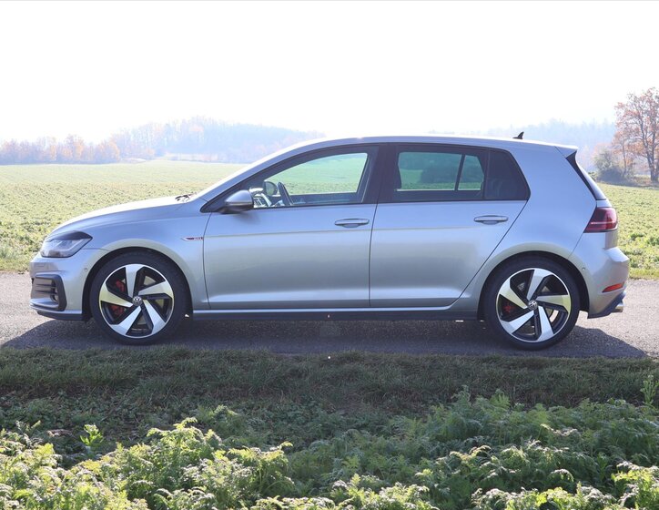 Volkswagen Golf Hatchback 2,0 l 180 kw