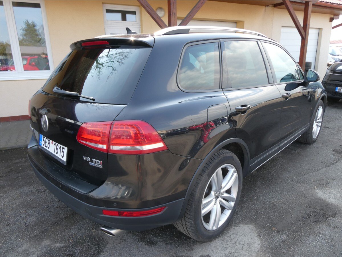 Volkswagen Touareg SUV / Terénní 3,0 l 180 kw