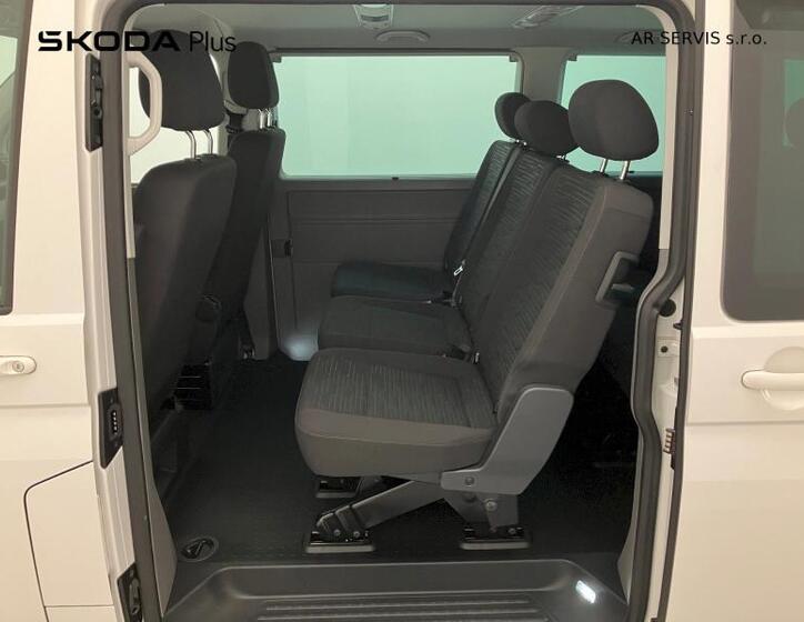 Volkswagen Caravelle 11