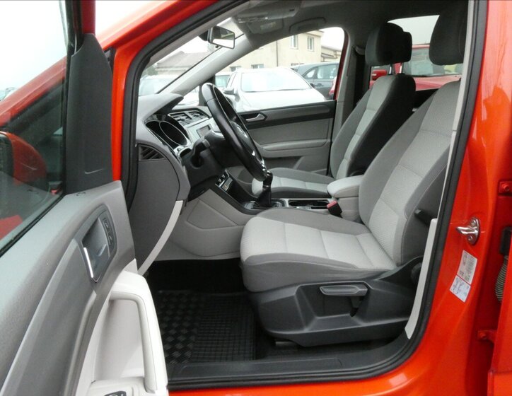 Volkswagen Touran 21