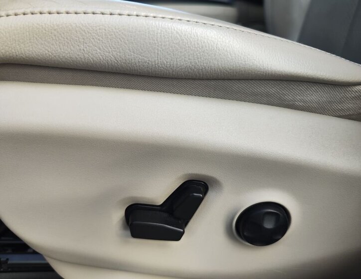 Chrysler Pacifica MPV 3,6 l 214 kw