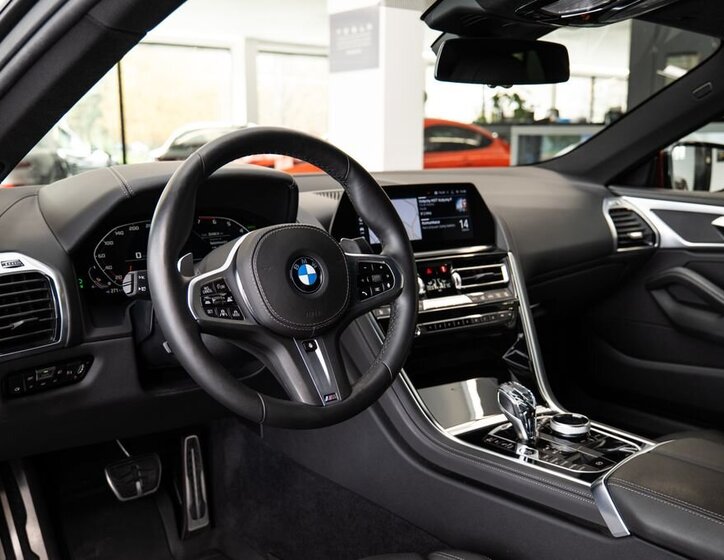 BMW Řada 8 Kupé 4,4 l 390 kw