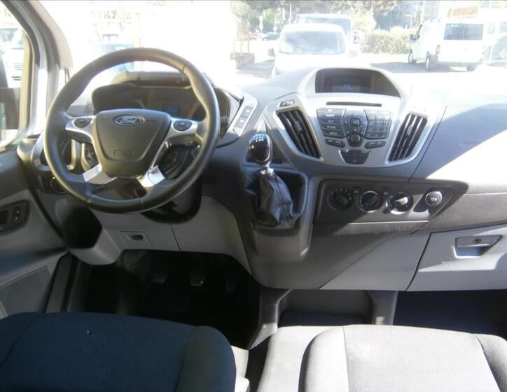 Ford Transit Custom 11