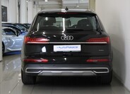 Audi Q7 4