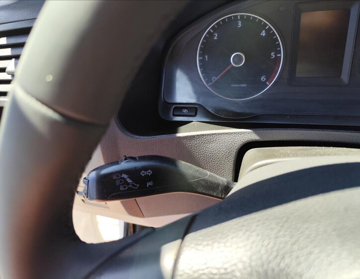 Volkswagen Transporter VAN-Minibus 2,0 l 103 kw