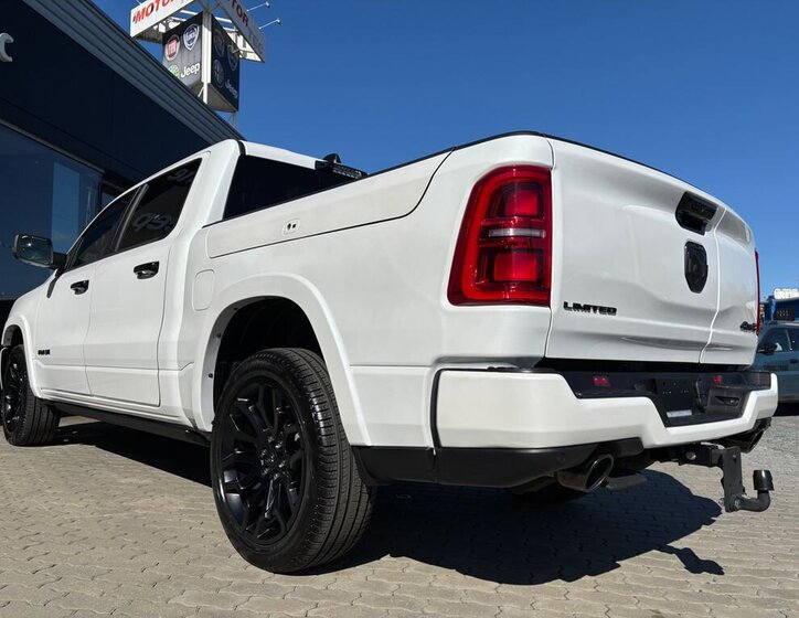 Dodge RAM Pick-up 3,0 l 403 kw