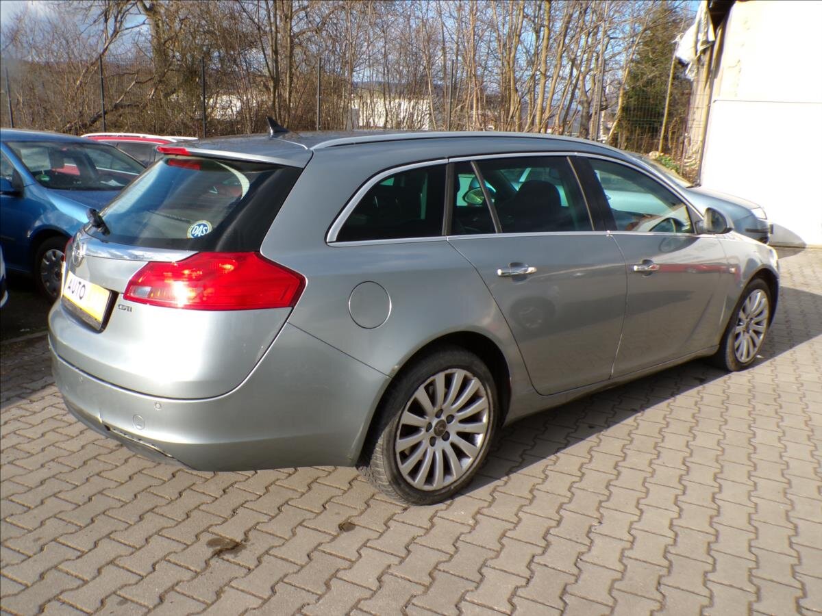 Opel Insignia Kombi 2,0 l 118 kw