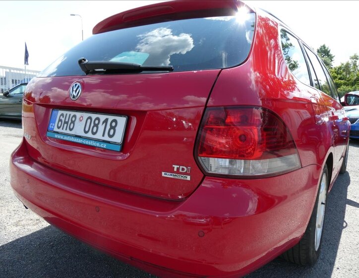 Volkswagen Golf Kombi 1,6 l 77 kw