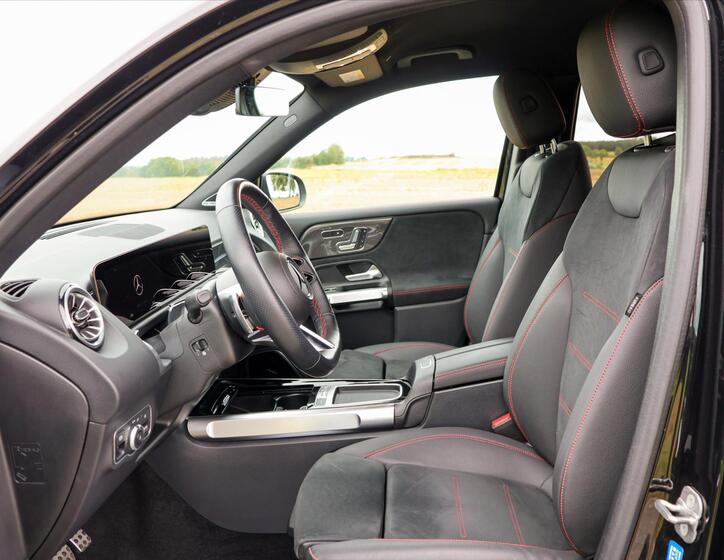 Mercedes-Benz GLB 12