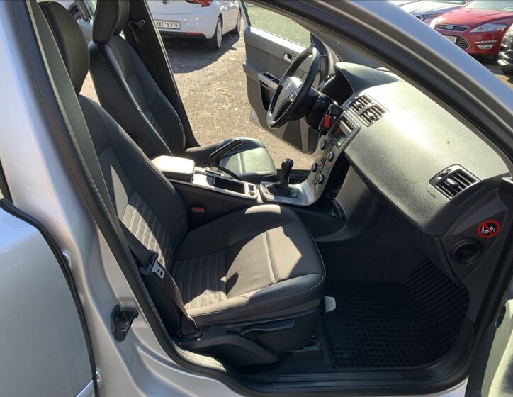 Volvo V50 Kombi 2,0 l 100 kw