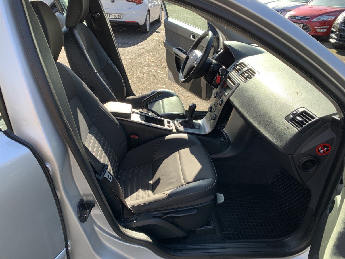 Volvo V50 Kombi 2,0 l 100 kw