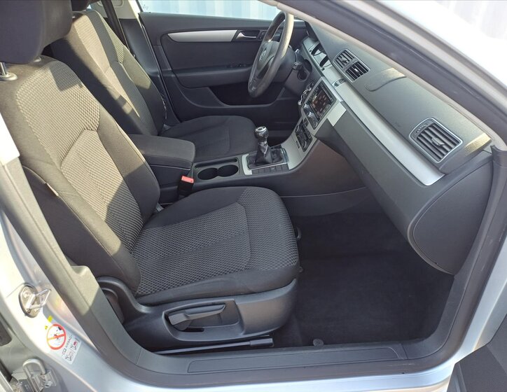 Volkswagen Passat Kombi 1,6 l 77 kw