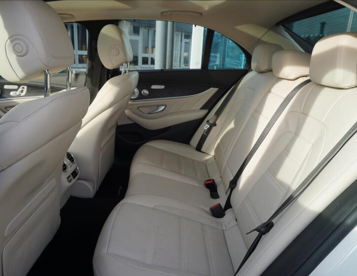 Mercedes-Benz Třídy E Sedan 4,0 l 450 kw