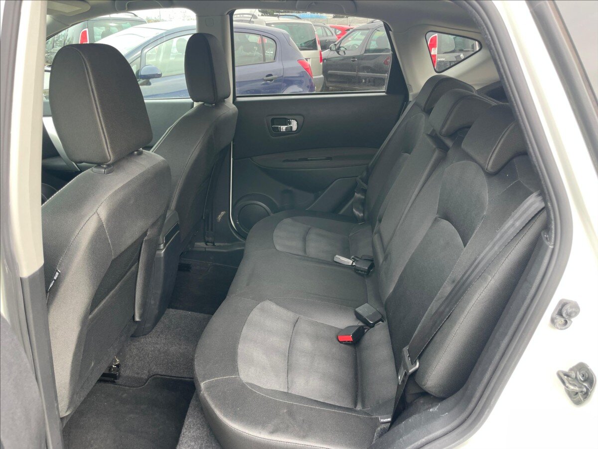 Nissan Qashqai SUV / Terénní 2,0 l 104 kw