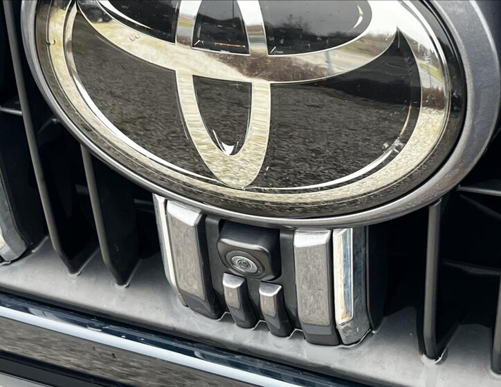 Toyota Land Cruiser 28