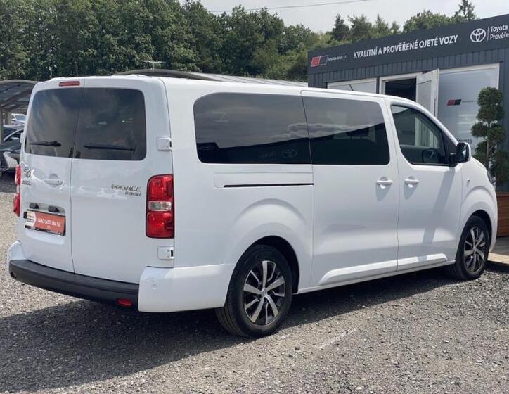 Toyota ProAce Verso 10