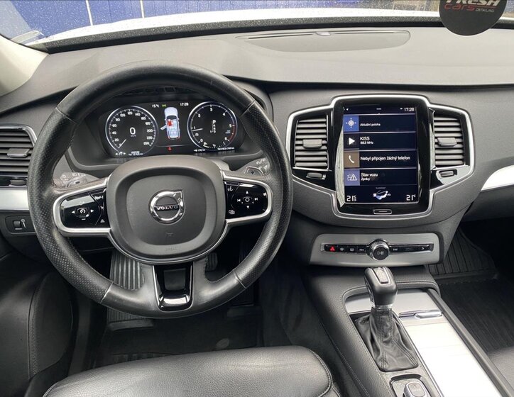 Volvo XC90 SUV / Terénní 2,0 l 173 kw