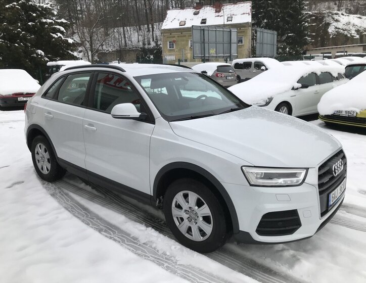 Audi Q3 4