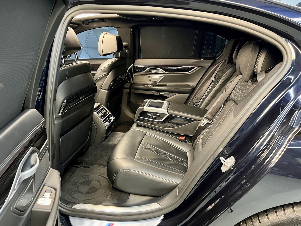 BMW Řada 7 Sedan 3,0 l 294 kw