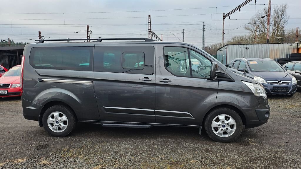 Ford Tourneo Custom VAN-Minibus 2,0 l 96 kw