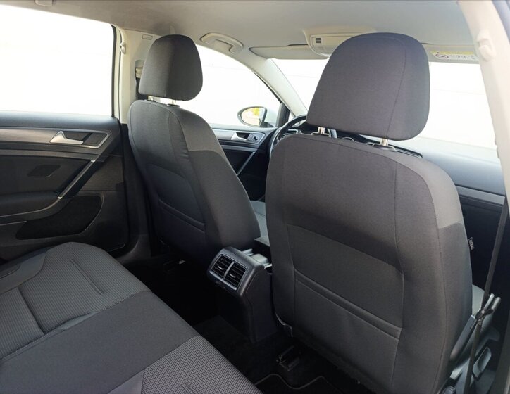 Volkswagen Golf Hatchback 1,5 l 96 kw